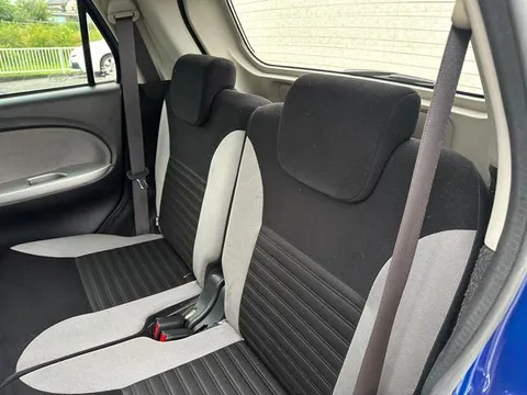 Toyota Pixis Joy