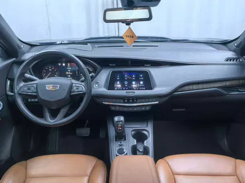 Cadillac XT4
