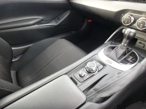 Mazda MX-5 (Roadster)