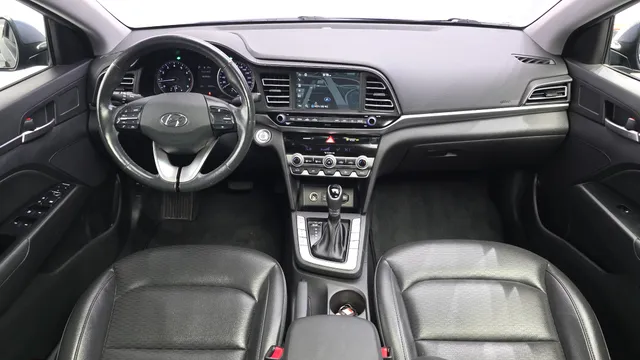 Hyundai Elantra (Avante)