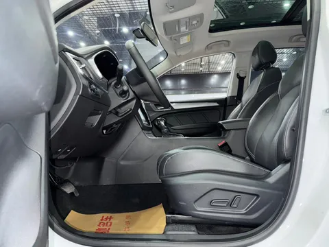 Roewe RX5