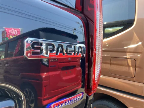 Suzuki Spacia