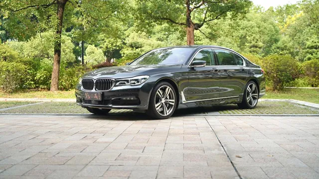 BMW 7-Series
