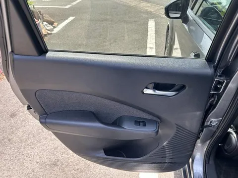 Nissan Note Aura