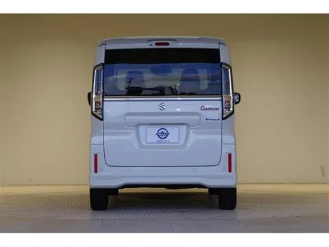 Suzuki Spacia Custom