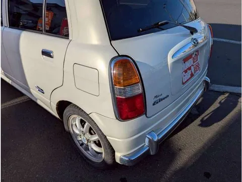 Daihatsu Mira Gino