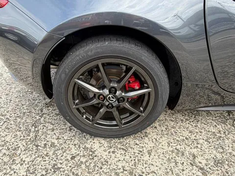 Mazda MX-5 (Roadster)