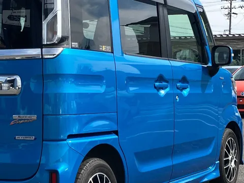 Suzuki Spacia