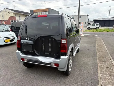 Mitsubishi Pajero Mini