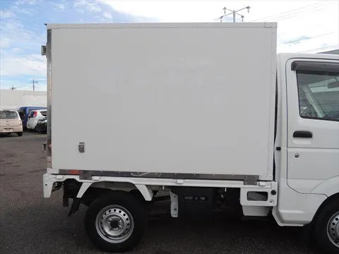 Nissan Clipper Truck