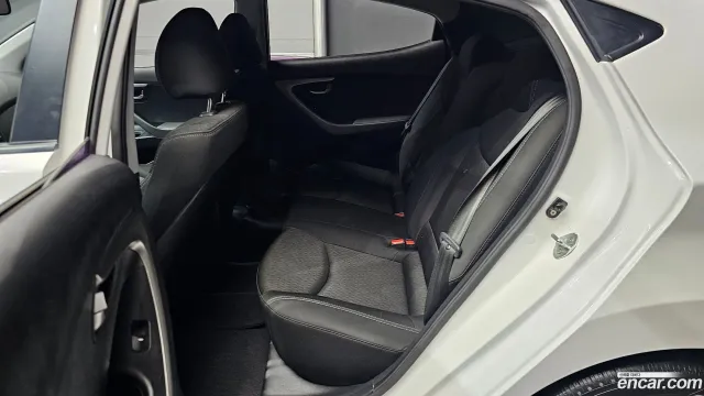 Hyundai Elantra (Avante)