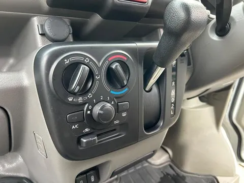 Mitsubishi Minicab Van
