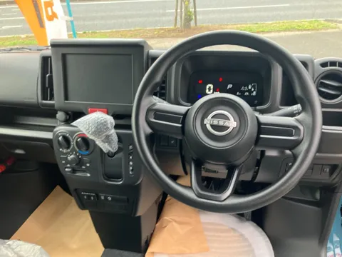 Nissan Clipper Van