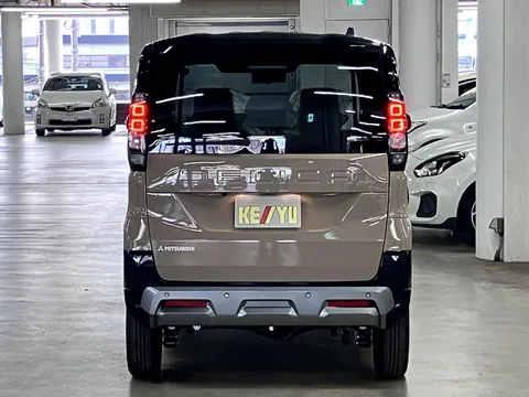 Mitsubishi Delica Mini