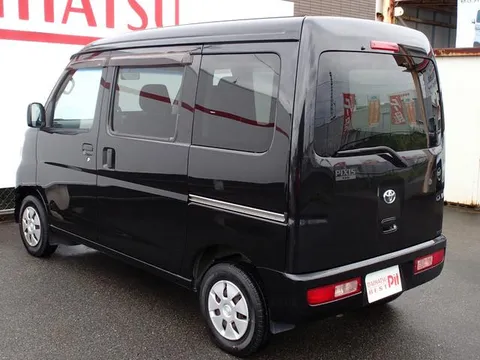 Toyota Pixis Van