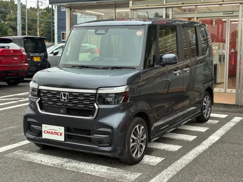 Honda N-BOX Custom