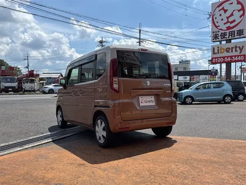 Suzuki Spacia