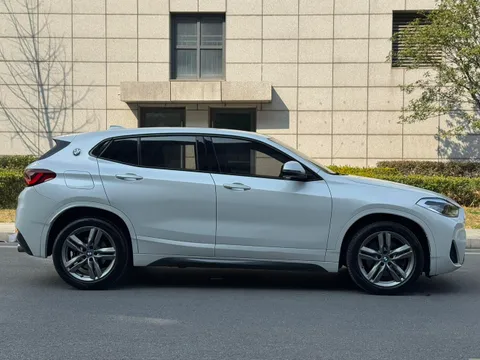 BMW X2