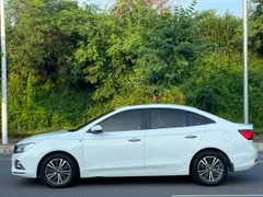 Roewe i5