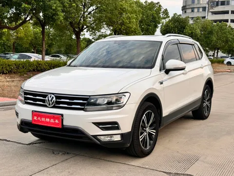 Volkswagen Tiguan L