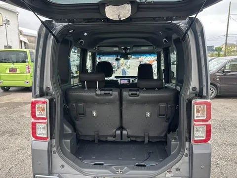 Toyota Pixis Mega