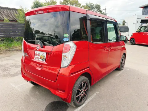 Nissan Dayz Roox