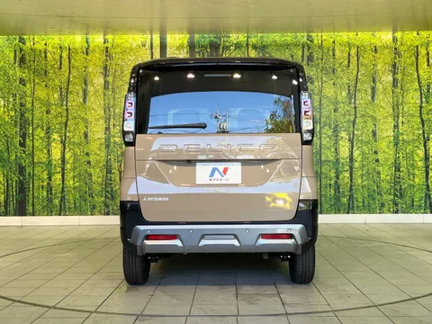 Mitsubishi Delica Mini