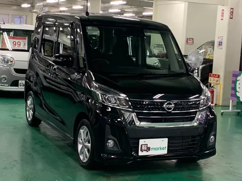 Nissan Dayz Roox