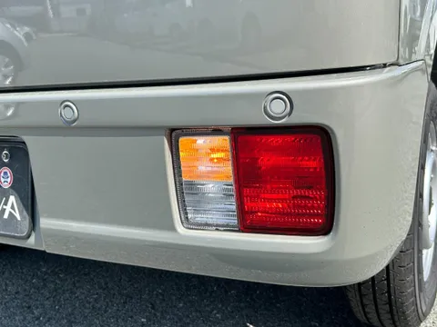 Nissan Clipper Van