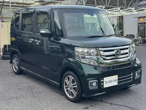 Honda N-BOX Custom