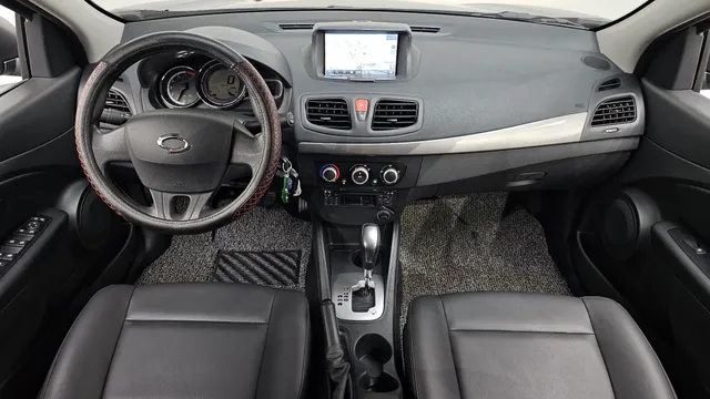 Renault SM3