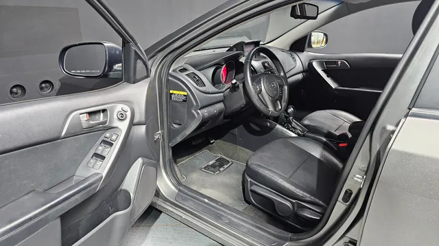 Kia Cerato (Forte)