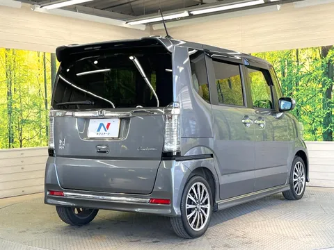 Honda N-BOX Custom