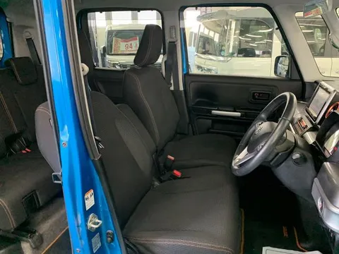 Suzuki Spacia Gear