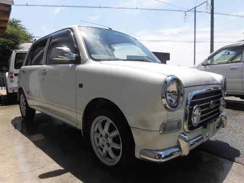 Daihatsu Mira Gino
