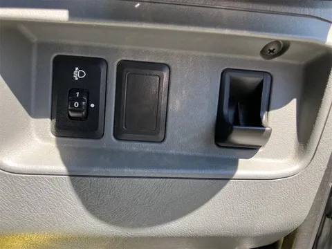Mitsubishi Minicab Van