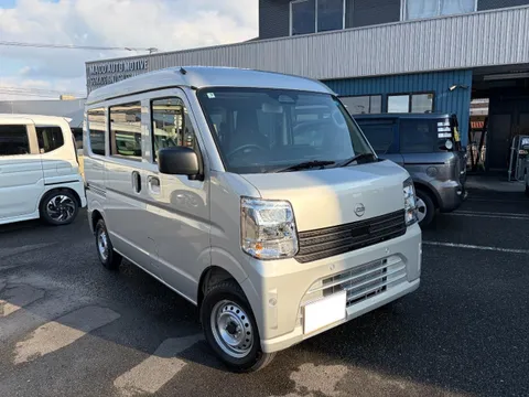 Nissan Clipper Van