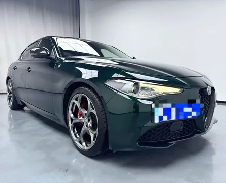 Alfa Romeo Giulia