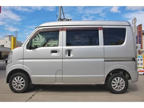 Mitsubishi Minicab Van