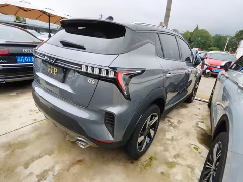 Lynk & Co 06