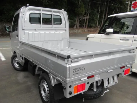 Nissan Clipper Truck