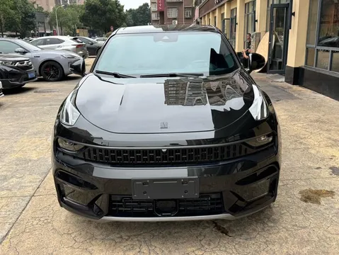 Lynk & Co 05