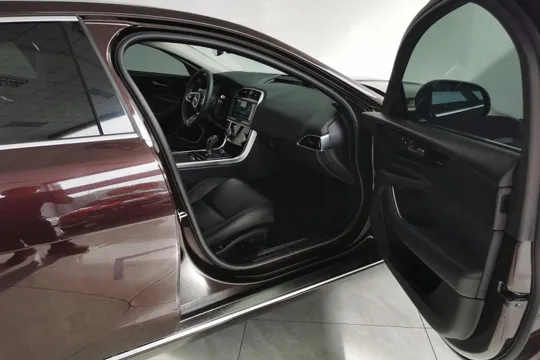 Jaguar XEL