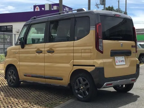 Suzuki Spacia Gear