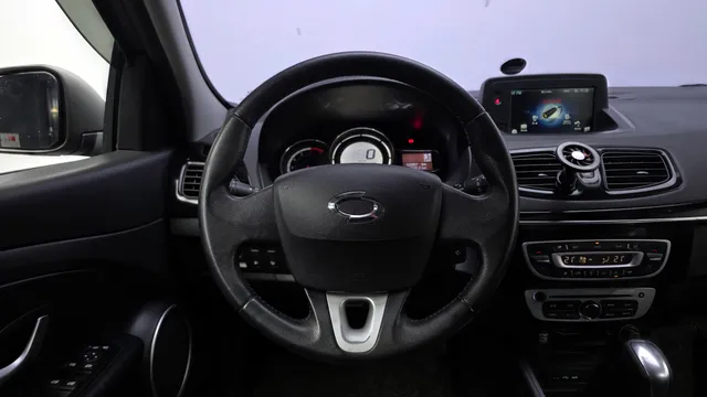 Renault SM3