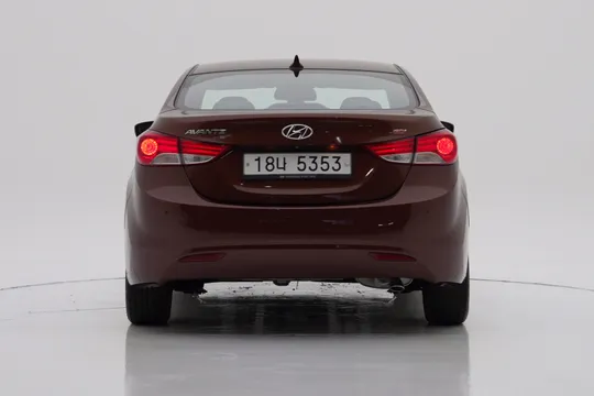Hyundai Elantra (Avante)