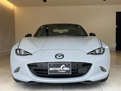 Mazda MX-5 (Roadster)