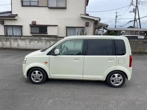 Nissan Otti