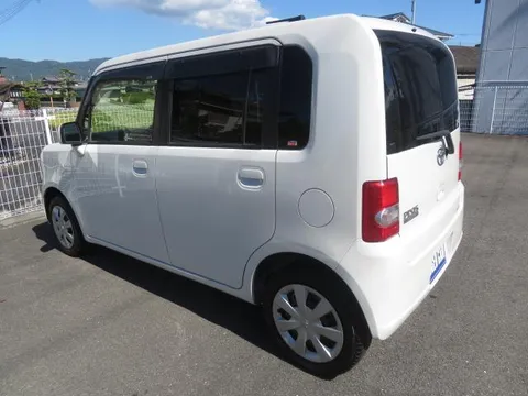Toyota Pixis Space