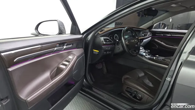 Genesis G90 (EQ900)